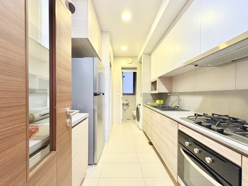 Arc at Tampines, 5 Tampines Avenue 8, 4 Bedrooms, 1,173 sqft, Executive Condominium For Sale, by Jonquil Woon, 500217921 - Kitchen - PropertyGuru.com.sg