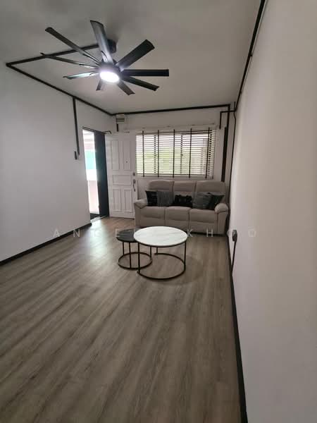 258 Bukit Batok East Avenue 4, 258 Bukit Batok East Avenue 4, 2 Bedrooms, 785 sqft, HDB Flat For Sale, by Angela Khoo, 500217924 - Living Room - PropertyGuru.com.sg