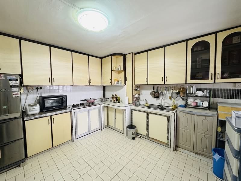 109 Mcnair Road, 109 Mcnair Road, 3 Bedrooms, 1,119 sqft, HDB Flat For Sale, by Paul Ang, 500217927 - Kitchen - PropertyGuru.com.sg