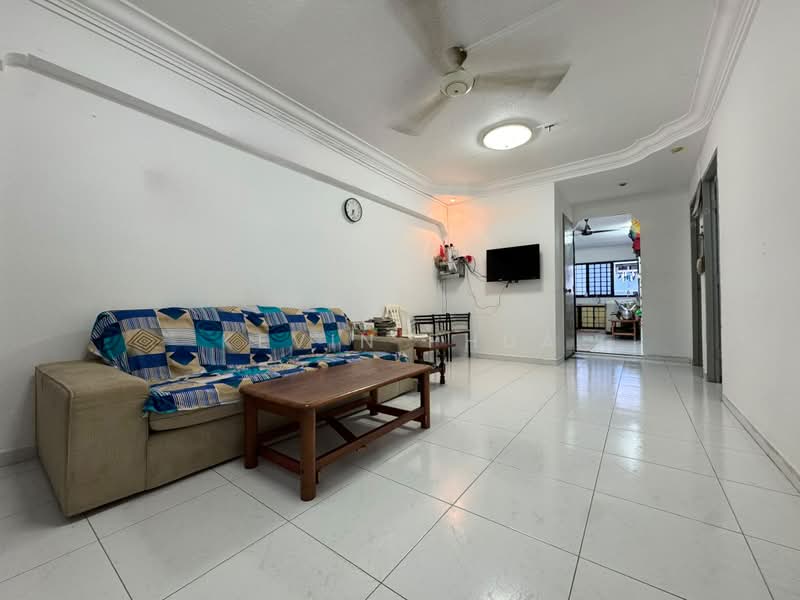 234 Tampines Street 21, 234 Tampines Street 21, 2 Bedrooms, 786 sqft, HDB Flat For Sale, by Kevin Phua, 500217929 - Living Room - PropertyGuru.com.sg