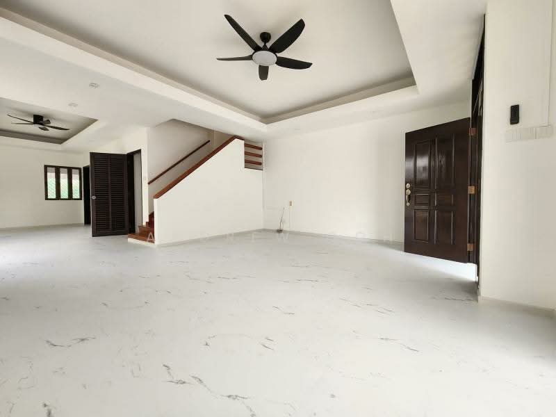 ⭐️STAR BUY⭐️MRT⭐️10M FRONTAGE⭐️MOTIVATED⭐️稀有角间⭐️, 5 ROOMS | 3 STOREYS | MINIMAL RENO | CORNER T | CONVENIENT, 5 Bedrooms, 3,188 sqft, Corner Terrace For Sale, by Andrew Goh, 500217936 - Living Room - PropertyGuru.com.sg