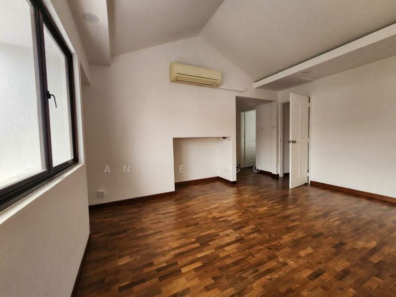 ⭐️STAR BUY⭐️MRT⭐️10M FRONTAGE⭐️MOTIVATED⭐️稀有角间⭐️, 5 ROOMS | 3 STOREYS | MINIMAL RENO | CORNER T | CONVENIENT, 5 Bedrooms, 3,188 sqft, Corner Terrace For Sale, by Andrew Goh, 500217936 - Interior - PropertyGuru.com.sg