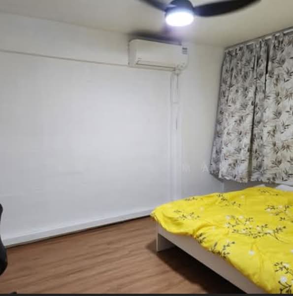 6 Holland Close, 6 Holland Close, 2 Bedrooms, 700 sqft, HDB Flat For Sale, by Gressa Mak, 500217937 - Bedroom - PropertyGuru.com.sg