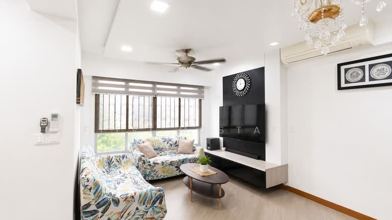 812C Choa Chu Kang Avenue 7, 812C Choa Chu Kang Avenue 7, 3 Bedrooms, 1,001 sqft, HDB Flat For Sale, by Fitri Mustafa, 500217940 - Living Room - PropertyGuru.com.sg