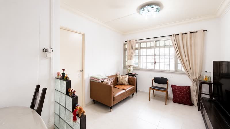 666 Woodlands Ring Road, 666 Woodlands Ring Road, 3 Bedrooms, 925 sqft, HDB Flat For Sale, by Fitri Mustafa, 500217941 - Living Room - PropertyGuru.com.sg