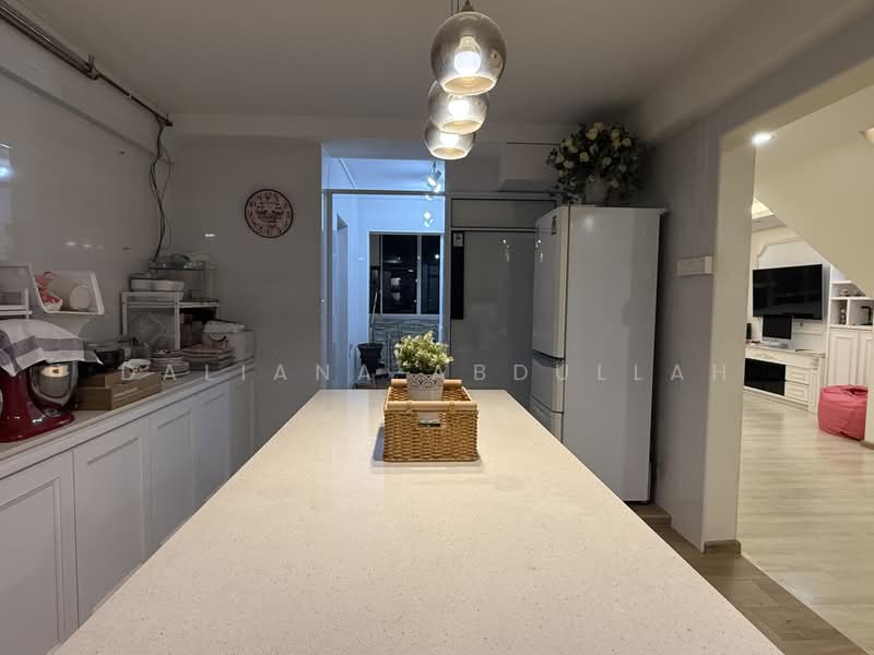 413 Pasir Ris Drive 6, 413 Pasir Ris Drive 6, 3 Bedrooms, 1,571 sqft, HDB Flat For Sale, by Daliana Abdullah, 500217951 - Kitchen - PropertyGuru.com.sg
