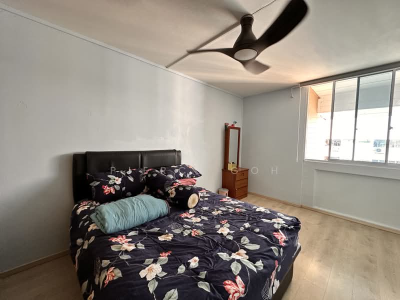 809 Tampines Avenue 4, 809 Tampines Avenue 4, Room Rental, 150 sqft, HDB Flat For Rent, by Pierce Goh, 500217955 - Bedroom - PropertyGuru.com.sg