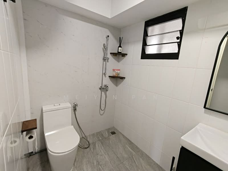 120A Punggol Edge, 120A Edgedale Plains, 3 Bedrooms, 1,120 sqft, HDB Flat For Rent, by Meiyin Pan, 500217962 - Bathroom - PropertyGuru.com.sg