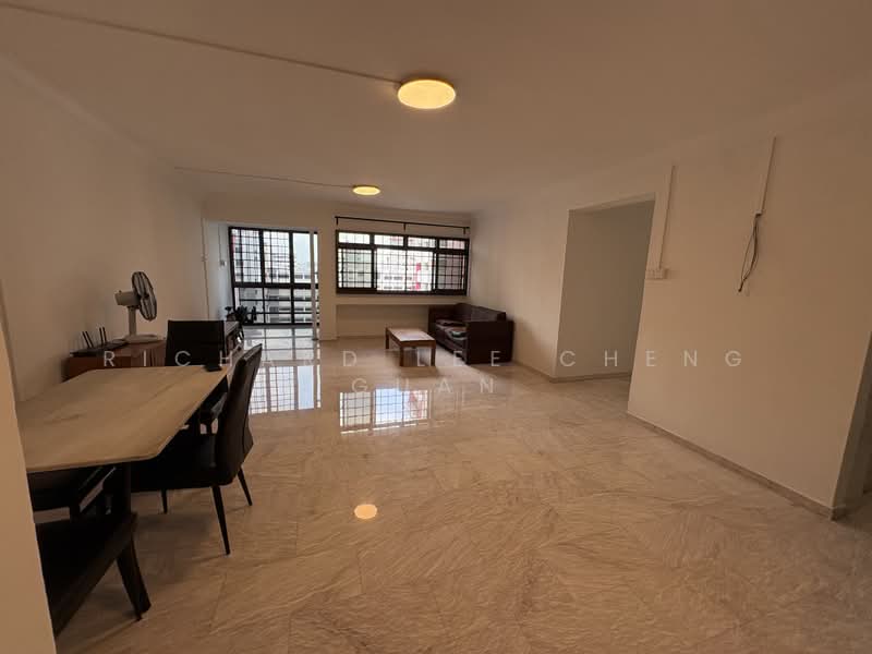 272 Toh Guan Road, 272 Toh Guan Road, 3 Bedrooms, 1,302 sqft, HDB Flat For Rent, by Richard Lee Cheng Guan, 500217967 - Living Room - PropertyGuru.com.sg