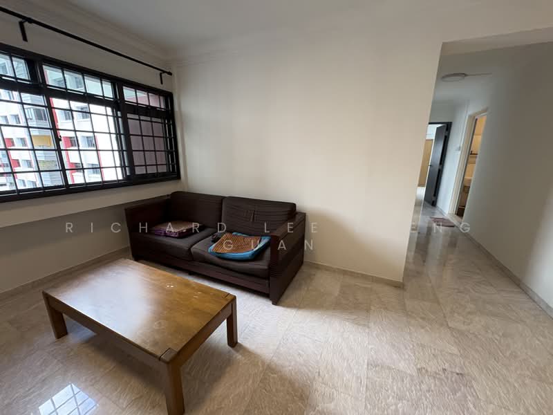 272 Toh Guan Road, 272 Toh Guan Road, 3 Bedrooms, 1,302 sqft, HDB Flat For Rent, by Richard Lee Cheng Guan, 500217967 - Living Room - PropertyGuru.com.sg