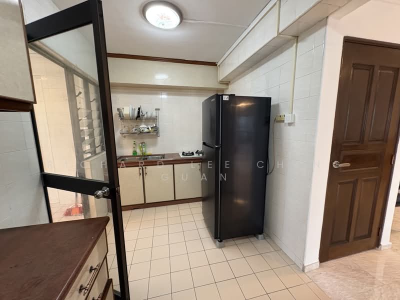 272 Toh Guan Road, 272 Toh Guan Road, 3 Bedrooms, 1,302 sqft, HDB Flat For Rent, by Richard Lee Cheng Guan, 500217967 - Kitchen - PropertyGuru.com.sg