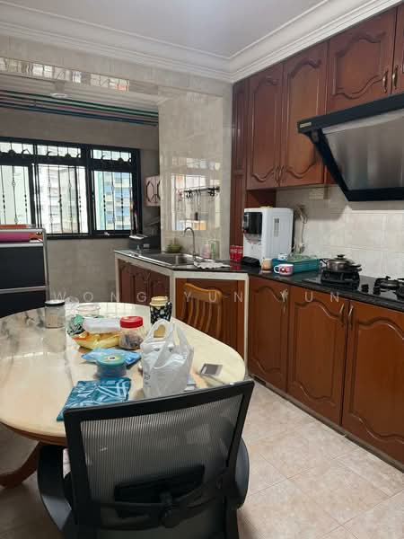 961 Jurong West Street 92, 961 Jurong West Street 92, 2 Bedrooms, 1,109 sqft, HDB Flat For Rent, by Wong Yun Yun, 500217968 - Kitchen - PropertyGuru.com.sg