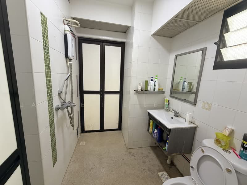 181B Boon Lay Drive, 181B Boon Lay Drive, 1 Bedroom, 506 sqft, HDB Flat For Sale, by Jacqueline Lee 李瑞玲, 500217969 - Bathroom - PropertyGuru.com.sg