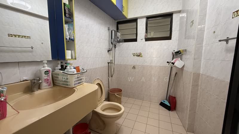 772 Bedok Reservoir View, 772 Bedok Reservoir View, 3 Bedrooms, 1,130 sqft, HDB Flat For Sale, by Peggy Wang, 500218002 - Bathroom - PropertyGuru.com.sg