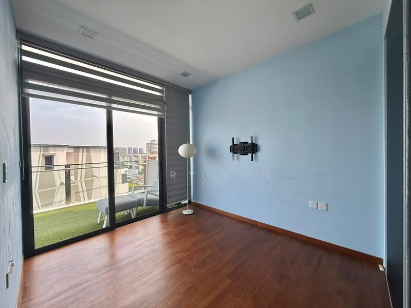 Urban Vista, 18 Tanah Merah Kechil Link, Bedok / Upper East Coast, 2 Bedrooms, 1,055 sqft, Condominium For Sale, by Gary Koh, 500218003 - Balcony - PropertyGuru.com.sg