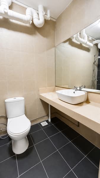 309 Canberra Road, 309 Canberra Road, 3 Bedrooms, 1,517 sqft, HDB Flat For Rent, by Mohana Vel T Kasi, 500218008 - Master Bathroom - PropertyGuru.com.sg
