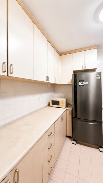 309 Canberra Road, 309 Canberra Road, 3 Bedrooms, 1,517 sqft, HDB Flat For Rent, by Mohana Vel T Kasi, 500218008 - Kitchen - PropertyGuru.com.sg