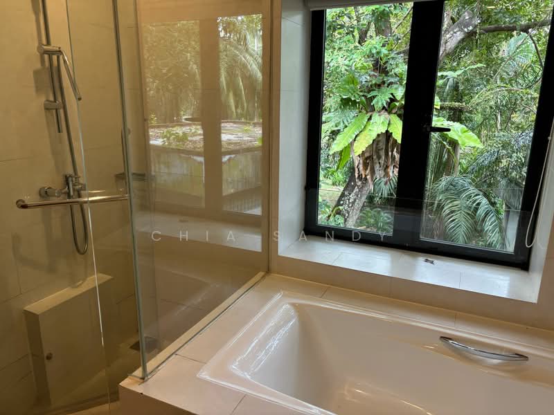 Gallop Gardens, Tyersall Road, 5 Bedrooms, 5,537 sqft, Bungalow House For Rent, by Chia Sandy, 500218009 - Bathroom - PropertyGuru.com.sg