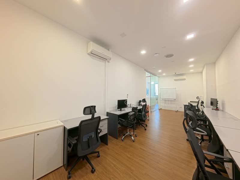 Oxley BizHub 2, 62 Ubi Road 1, 1,905 sqft, Light Industrial (B1) For Rent, by Li Rong Teh, 500218013 - CommercialGuru.com.sg