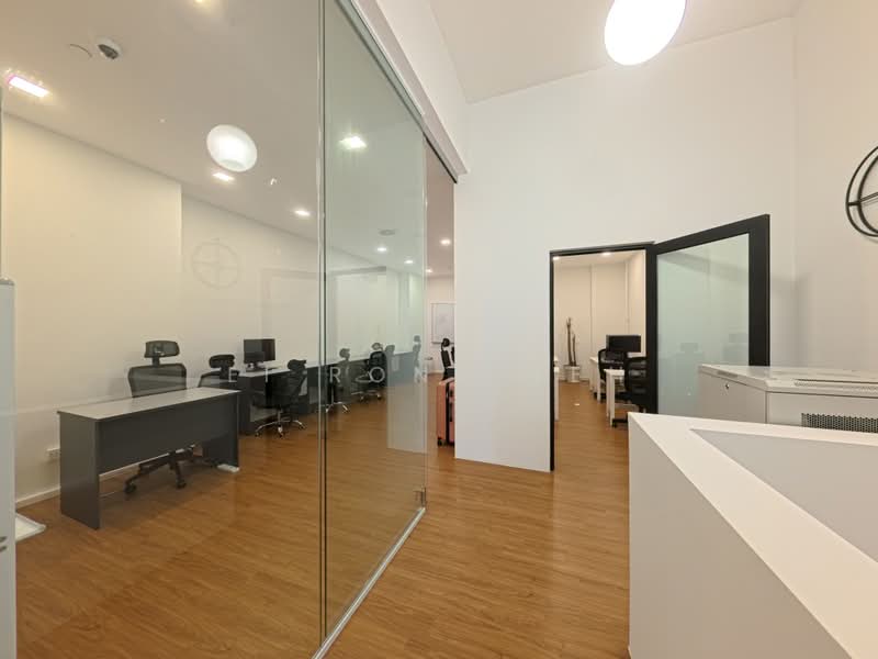 Oxley BizHub 2, 62 Ubi Road 1, 1,905 sqft, Light Industrial (B1) For Rent, by Li Rong Teh, 500218013 - CommercialGuru.com.sg