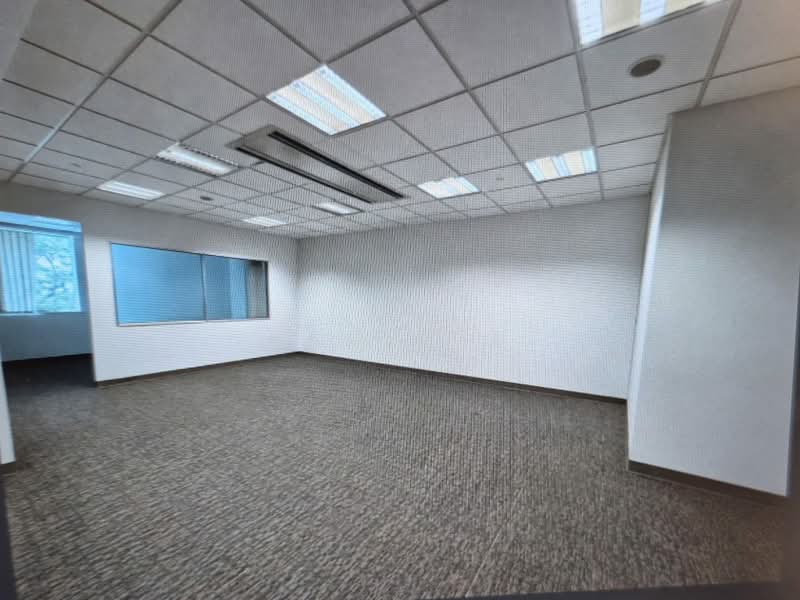 Tan Chong Tower, 15 Queen Street, 464 sqft, Office For Rent, by Sam Yap, 500218015 - Interior - CommercialGuru.com.sg