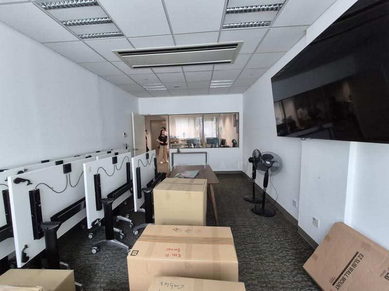 Tan Chong Tower, 15 Queen Street, Beach Road / Bugis / Rochor, 464 sqft, Office For Rent, by Sam Yap, 500218015 - Interior - CommercialGuru.com.sg