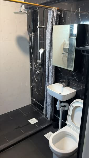 114 Yishun Ring Road, 114 Yishun Ring Road, Room Rental, 180 sqft, HDB Flat For Rent, by Jen Siew, 500218020 - Bathroom - PropertyGuru.com.sg