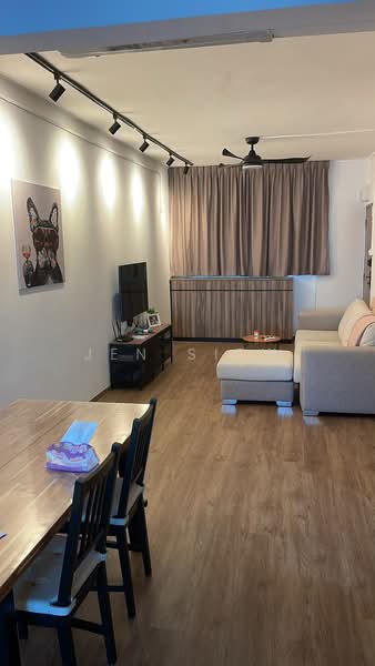 114 Yishun Ring Road, 114 Yishun Ring Road, Room Rental, 180 sqft, HDB Flat For Rent, by Jen Siew, 500218020 - Living Room - PropertyGuru.com.sg