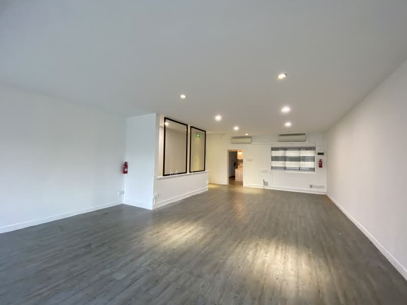 2 Storeys Full Commercial Shophouse in Serangoon Gardens Estate. Prime Road Facing!, , 1,500 sqft, Shop / Shophouse For Sale, by Jamie He, 500218026 - Interior - CommercialGuru.com.sg