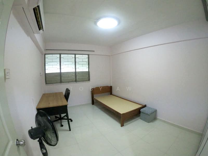 337 Ang Mo Kio Avenue 1, 337 Ang Mo Kio Avenue 1, 3 Bedrooms, 979 sqft, HDB Flat For Sale, by Toby Aw, 500218047 - Bedroom - PropertyGuru.com.sg