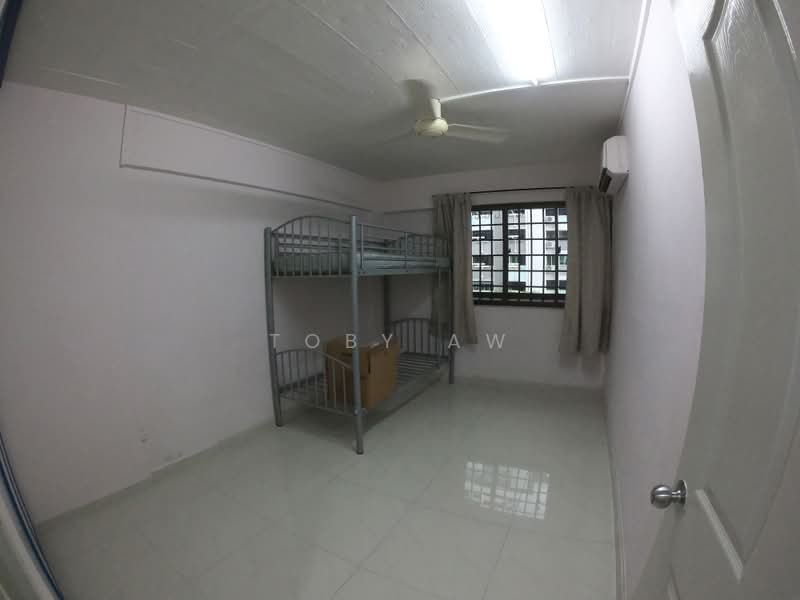 337 Ang Mo Kio Avenue 1, 337 Ang Mo Kio Avenue 1, 3 Bedrooms, 979 sqft, HDB Flat For Sale, by Toby Aw, 500218047 - Bedroom - PropertyGuru.com.sg