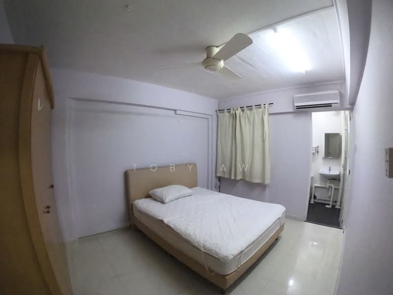 337 Ang Mo Kio Avenue 1, 337 Ang Mo Kio Avenue 1, 3 Bedrooms, 979 sqft, HDB Flat For Sale, by Toby Aw, 500218047 - Bedroom - PropertyGuru.com.sg