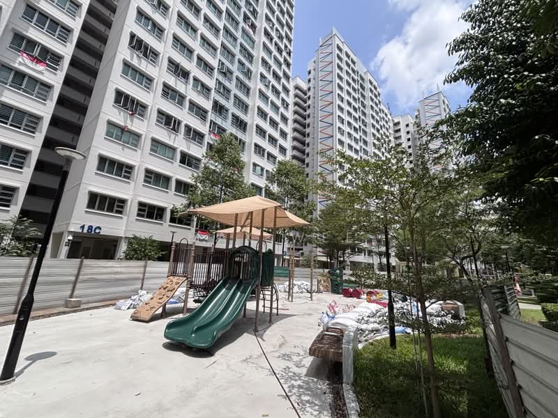 18B MacPherson Residency, 18B Circuit Road, 3 Bedrooms, 1,001 sqft, HDB Flat For Sale, by Max Wee, 500218059 - Exterior - PropertyGuru.com.sg