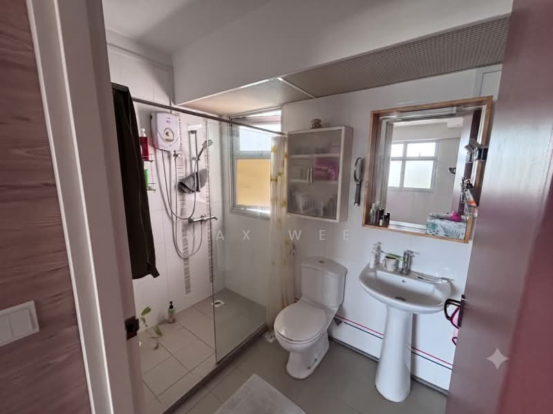 18B MacPherson Residency, 18B Circuit Road, 3 Bedrooms, 1,001 sqft, HDB Flat For Sale, by Max Wee, 500218059 - Bathroom - PropertyGuru.com.sg