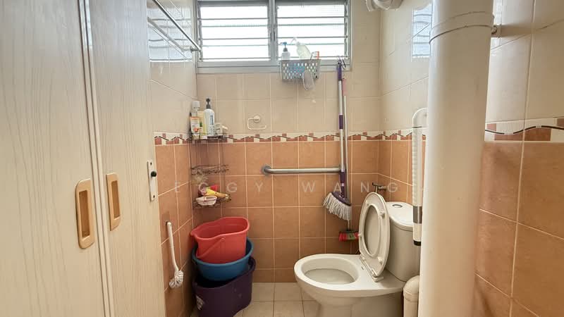 643 Ang Mo Kio Avenue 5, 643 Ang Mo Kio Avenue 5, Room Rental, 150 sqft, HDB Flat For Rent, by Peggy Wang, 500218060 - Bathroom - PropertyGuru.com.sg
