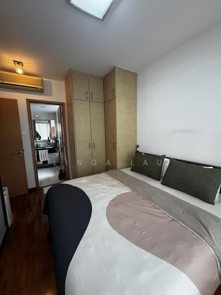 Bishan Point, 61 Bright Hill Drive, 3 Bedrooms, 1,184 sqft, Condominium For Sale, by Linda Lau, 500218064 - Master Bedroom - PropertyGuru.com.sg
