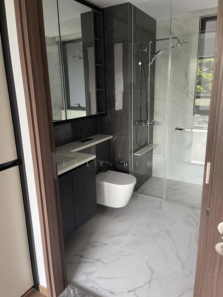 Bartley Vue, 8 Jalan Bunga Rampai, 2 Bedrooms, 732 sqft, Condominium For Rent, by Lily Lim, 500218065 - Bathroom - PropertyGuru.com.sg