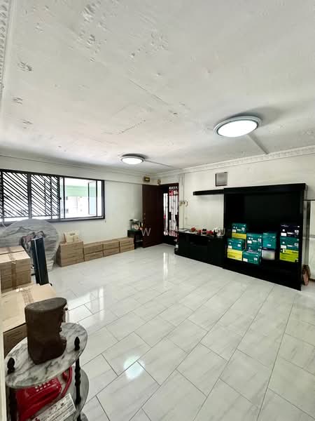 413 Hougang Avenue 10, 413 Hougang Avenue 10, 3 Bedrooms, 980 sqft, HDB Flat For Sale, by Shawn Eu, 500218073 - Living Room - PropertyGuru.com.sg