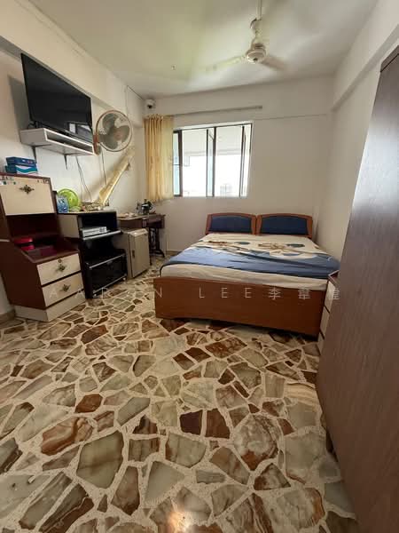 130 Bedok North Street 2, 130 Bedok North Street 2, 3 Bedrooms, 990 sqft, HDB Flat For Sale, by Aaron Lee李韋樘, 500218076 - Bedroom - PropertyGuru.com.sg
