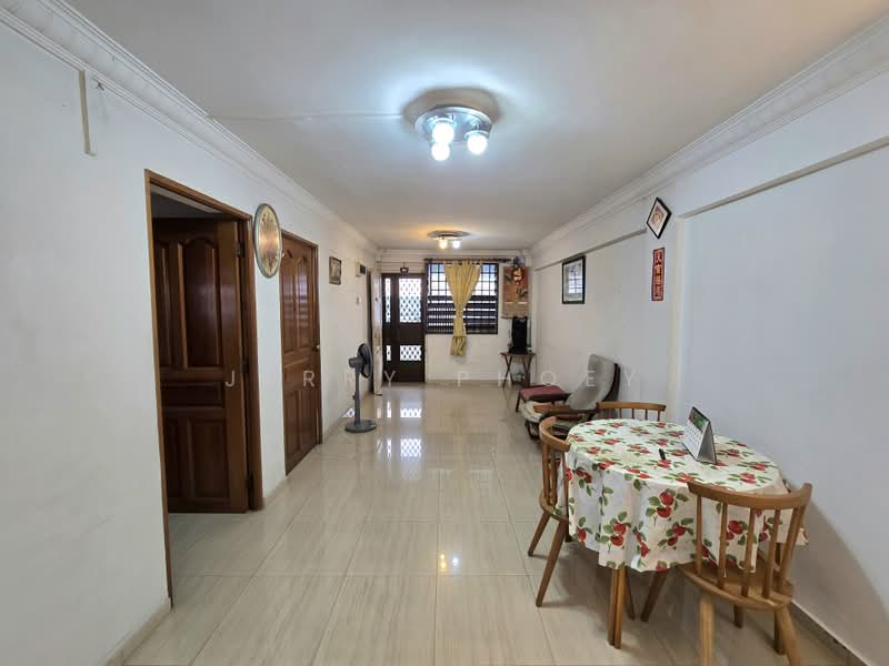 22 Sin Ming Road, 22 Sin Ming Road, 2 Bedrooms, 732 sqft, HDB Flat For Sale, by Jerry Phoey, 500218117 - Living Room - PropertyGuru.com.sg