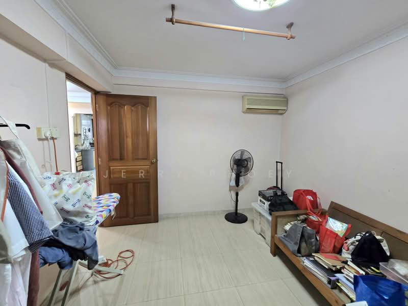 22 Sin Ming Road, 22 Sin Ming Road, 2 Bedrooms, 732 sqft, HDB Flat For Sale, by Jerry Phoey, 500218117 - Room 2 - PropertyGuru.com.sg