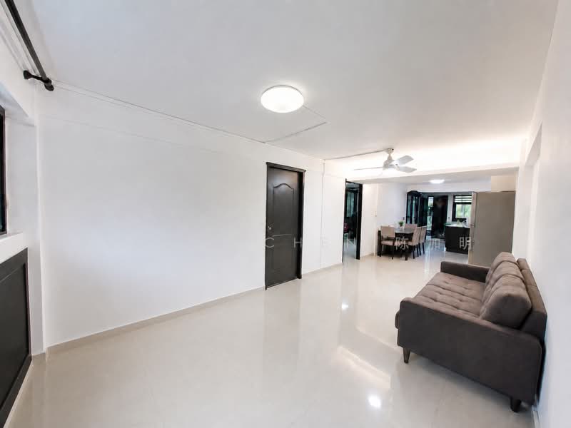 231 Lorong 8 Toa Payoh, 231 Lorong 8 Toa Payoh, 2 Bedrooms, 818 sqft, HDB Flat For Sale, by Eugene Chen 陈加明, 500218125 - Living Room - PropertyGuru.com.sg