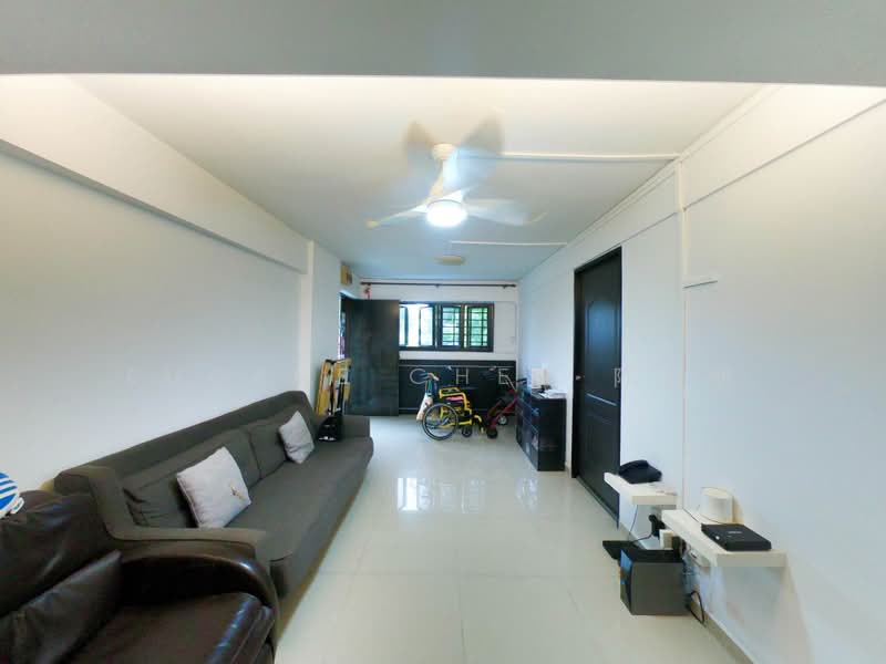 231 Lorong 8 Toa Payoh, 231 Lorong 8 Toa Payoh, 2 Bedrooms, 818 sqft, HDB Flat For Sale, by Eugene Chen 陈加明, 500218125 - Living Room - PropertyGuru.com.sg