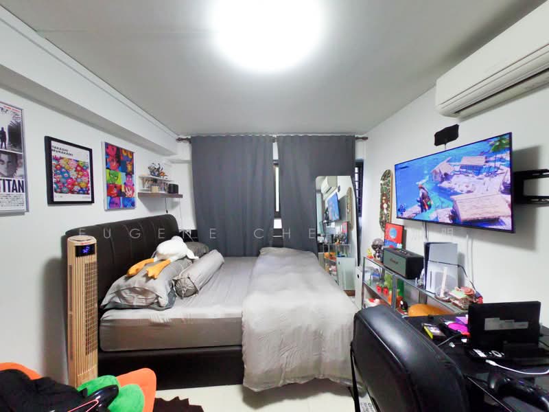 231 Lorong 8 Toa Payoh, 231 Lorong 8 Toa Payoh, 2 Bedrooms, 818 sqft, HDB Flat For Sale, by Eugene Chen 陈加明, 500218125 - Bedroom - PropertyGuru.com.sg