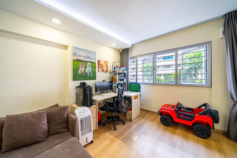 144 Tampines Street 12, 144 Tampines Street 12, 2 Bedrooms, 1,140 sqft, HDB Flat For Sale, by Alan Koh, 500218130 - Study - PropertyGuru.com.sg