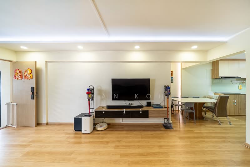 144 Tampines Street 12, 144 Tampines Street 12, 2 Bedrooms, 1,140 sqft, HDB Flat For Sale, by Alan Koh, 500218130 - Living Room - PropertyGuru.com.sg