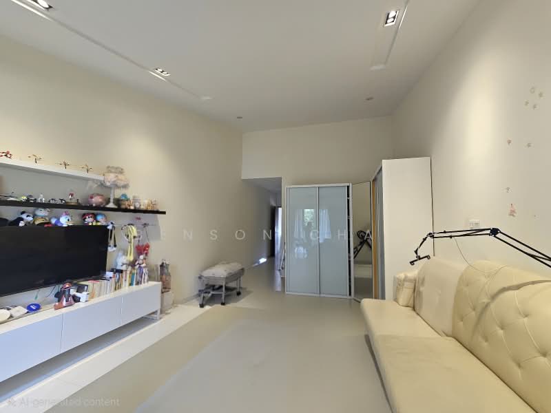 Thomson Garden Estate, Sin Ming Road, 5 Bedrooms, 2,500 sqft, Terraced House For Sale, by Benson Chan, 500218131 - Living Room - PropertyGuru.com.sg