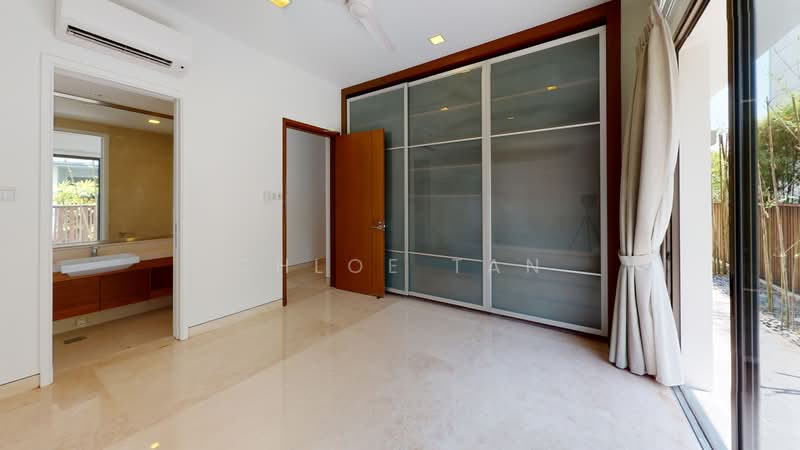 Prestigious Waterfront Bungalow, 166 Ocean Drive, 4 Bedrooms, 9,680 sqft, Detached House For Sale, by Chloe Tan, 500218132 - Bathroom - PropertyGuru.com.sg
