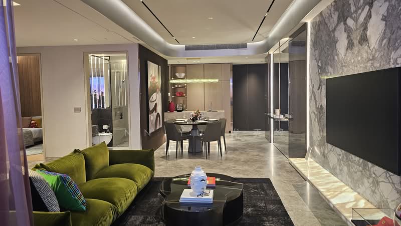 W Residences Marina View - Singapore, 22 Marina View, 3 Bedrooms, 1,195 sqft, Condominium For Sale, by Ann Yu 尤秀缘, 500218138 - Living Room - PropertyGuru.com.sg