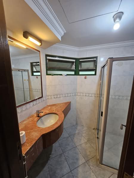 St Michael's Place, 1 Jalan Taman, Room Rental, 90 sqft, Condominium For Rent, by Jacky Quek, 500218152 - Bathroom - PropertyGuru.com.sg